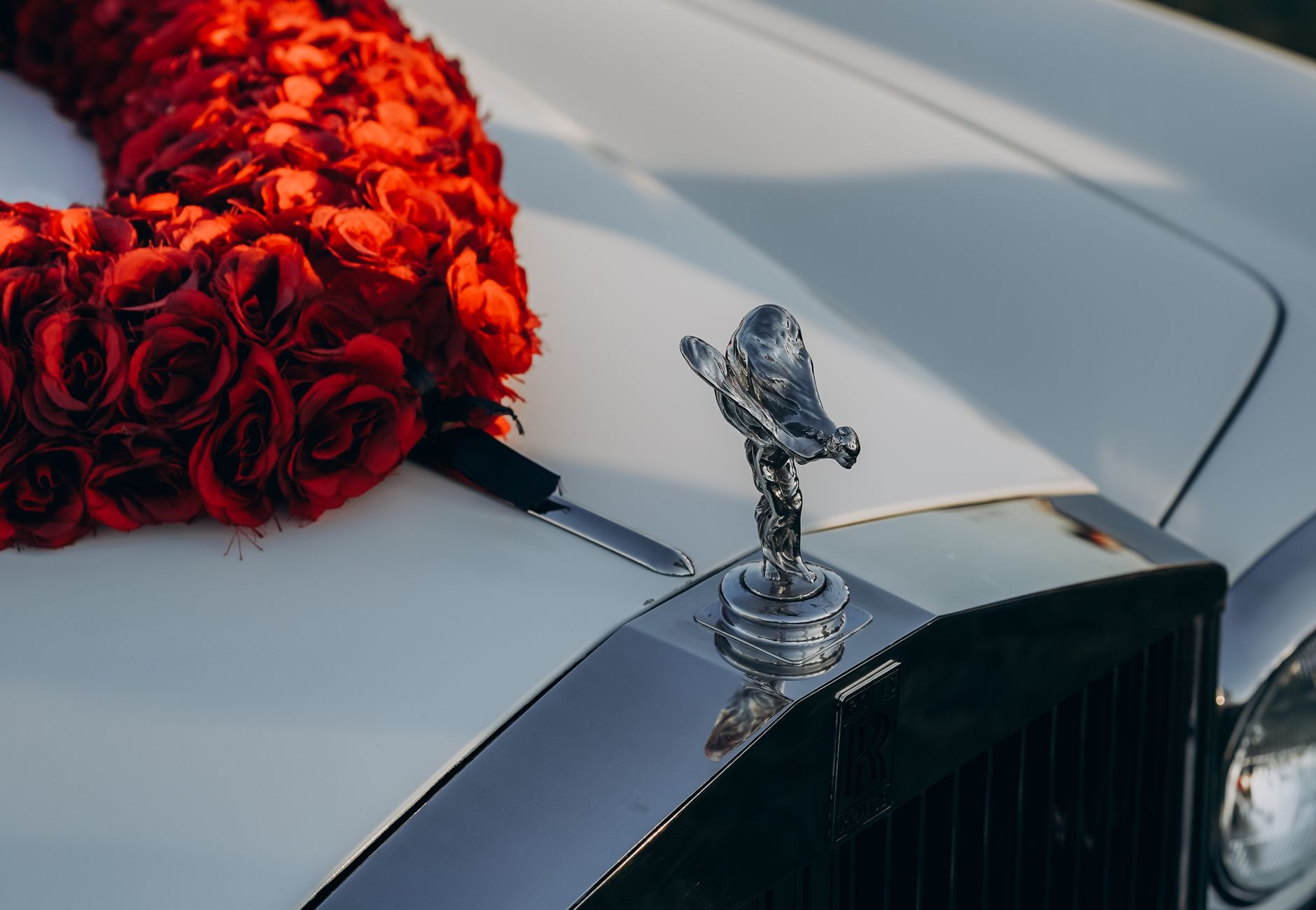 rolls royce wedding car india, luxury wedding car rental, rolls royce wedding entry, premium wedding transportation, chauffeur driven luxury cars, rolls royce for wedding, rolls royce rental delhi, vintage rolls royce hire