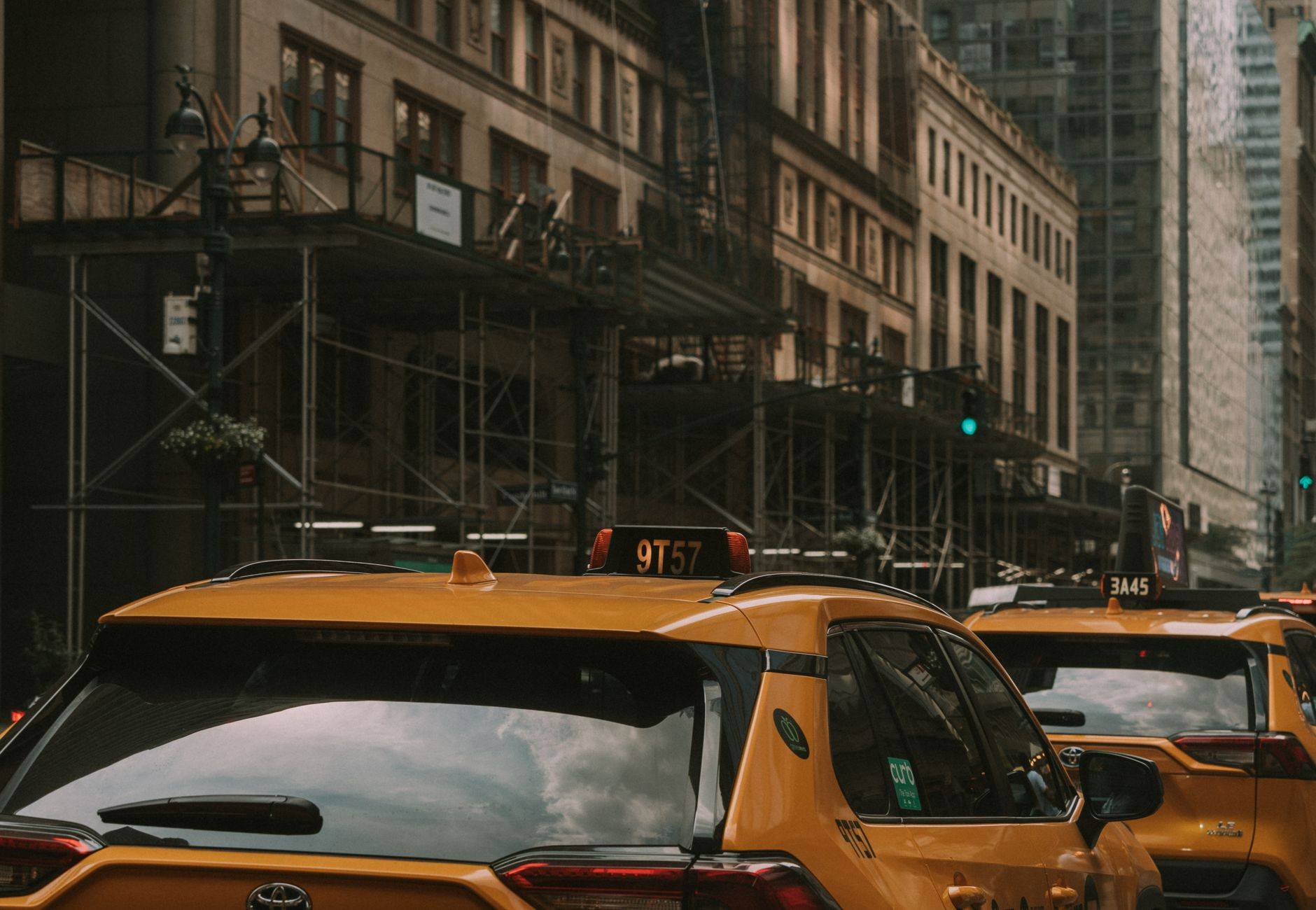 luxury cab india foreign tourist, luxury car rental india for foreign tourists, chauffeur driven cars india for tourists, private car with driver in india for tourists, luxury car rental with driver india, premium car rental india international tourists